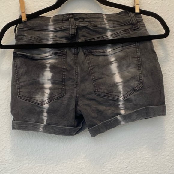 Black Tie Dye Shorts - Picture 2 of 3